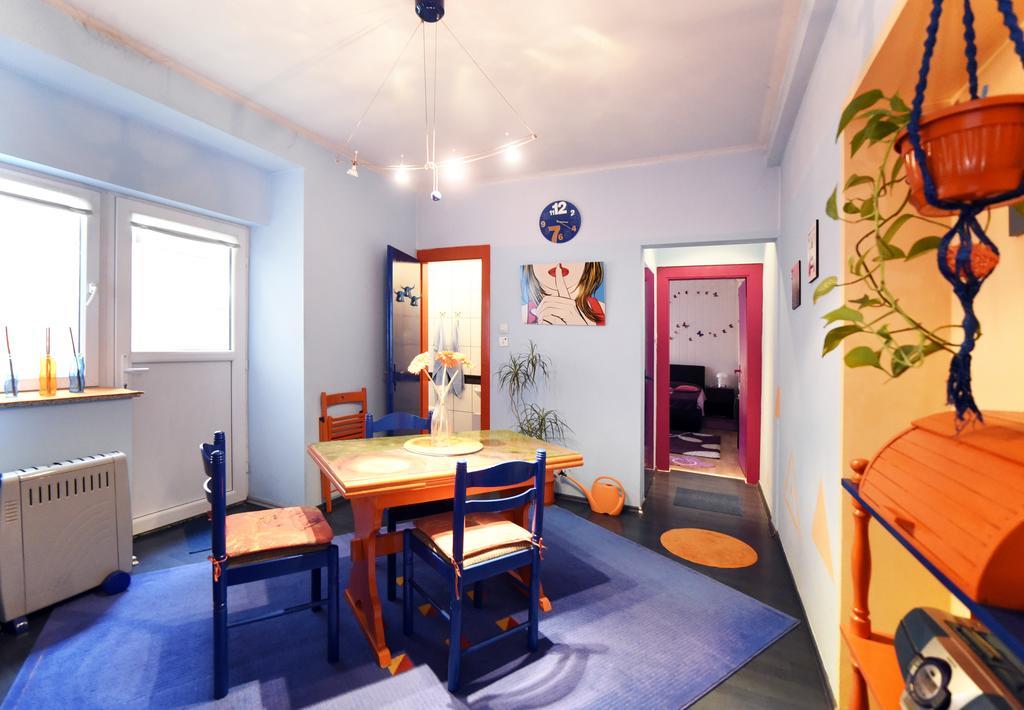 Apartment Orange Purple Blue Zagreb Exterior foto